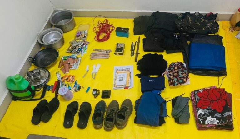 गढचिरौली पुलिस ने नक्सलियोंकी सामग्री की बरामद